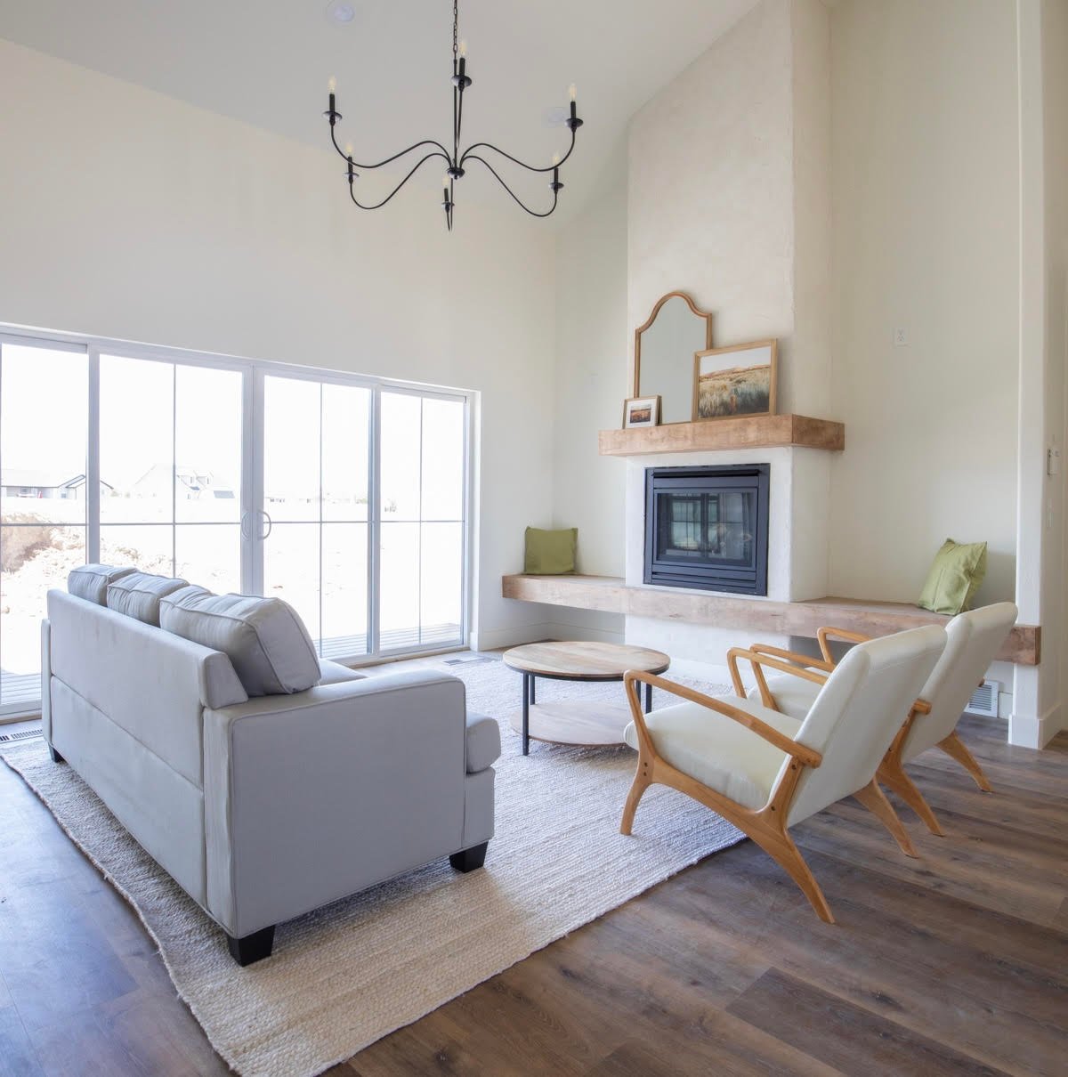 Beautiful Living room built by Radiant Homes and DA Homes in Utah