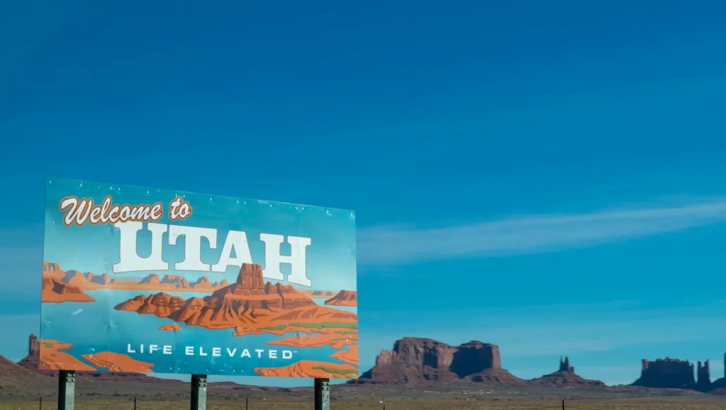 Welcome to Utah dry desert sign
